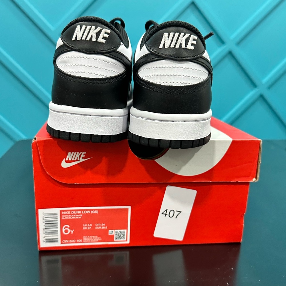 Nike Kids Black and White Dunk Low Sneakers - Size 6Y - Picture 5 of 10